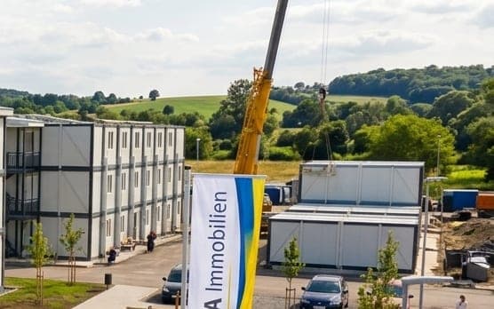 Erschließungsstraße und weitere Module im Aufbau